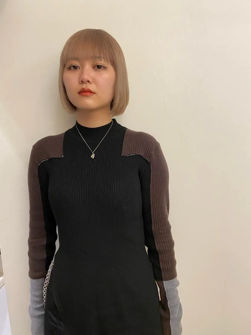 ショート カラー ベージュカラー ホワイトベージュ 吉田 光佑のヘアスタイル