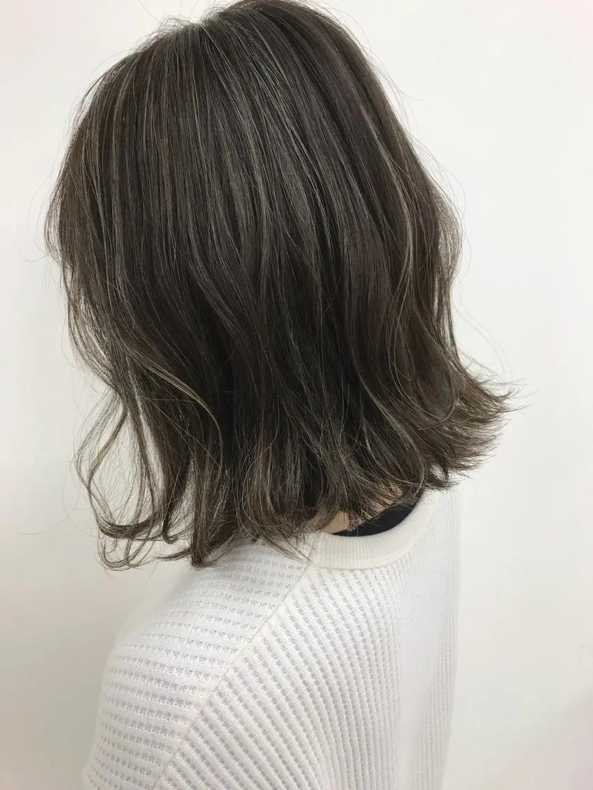 ミディアム ハイライト カット講師 久保匠のヘアスタイル