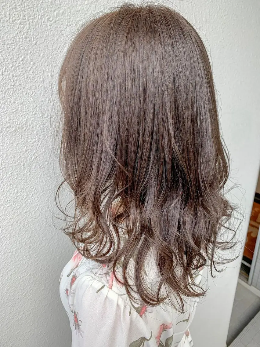 セミロング カラー ブリーチ koheiのヘアスタイル