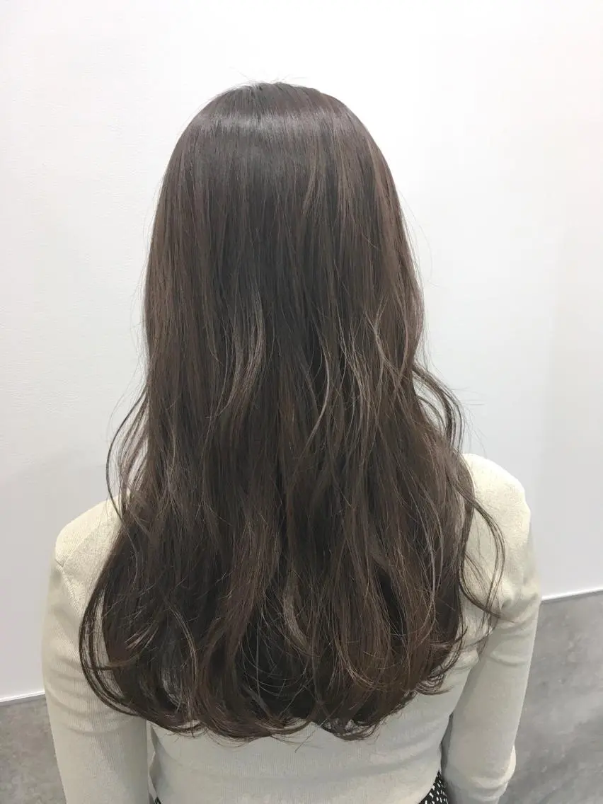 ロング カラー グレージュ yoshi ☆のヘアスタイル