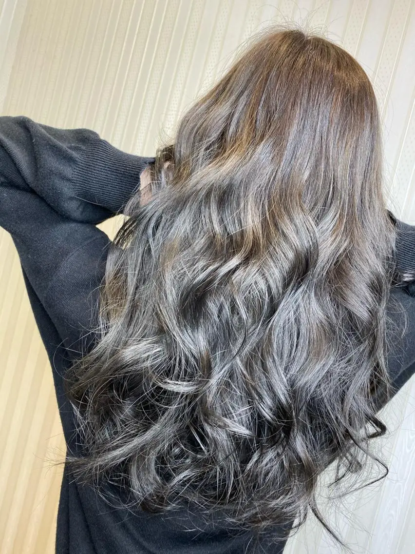 ロング カラー 【育休中】EARTH 荒井店HARUNAのヘアスタイル