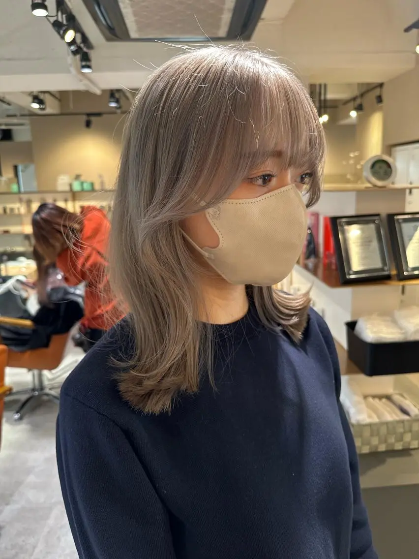カラー ベージュカラー ホワイトベージュ 石山 洸平のヘアスタイル