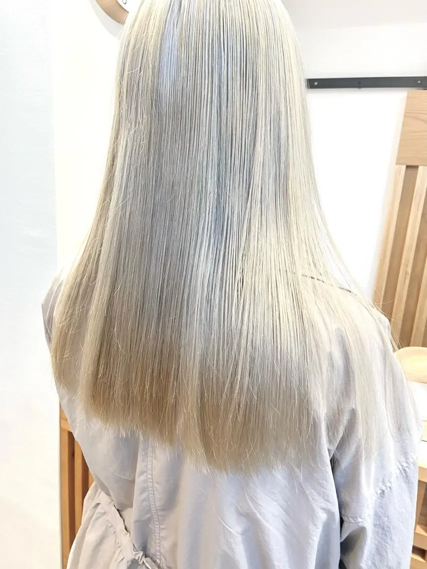 ロング ショート/ウルフ ハイトーン/カイセイのヘアスタイル