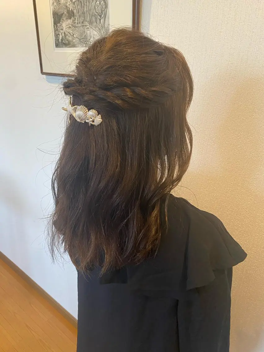 セミロング カラー ヘアアレンジ ヘアカラー ブリーチ🐰インナー ♡ハイライト♡綾🐰のヘアスタイル
