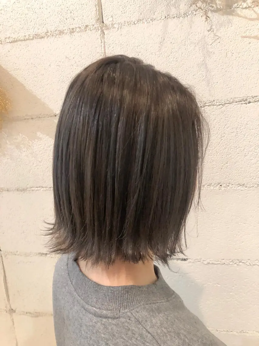ショート カラー グレージュ ラベンダーカラー ラベンダーグレージュ ラベンダーグレー ひろせ かなのヘアスタイル