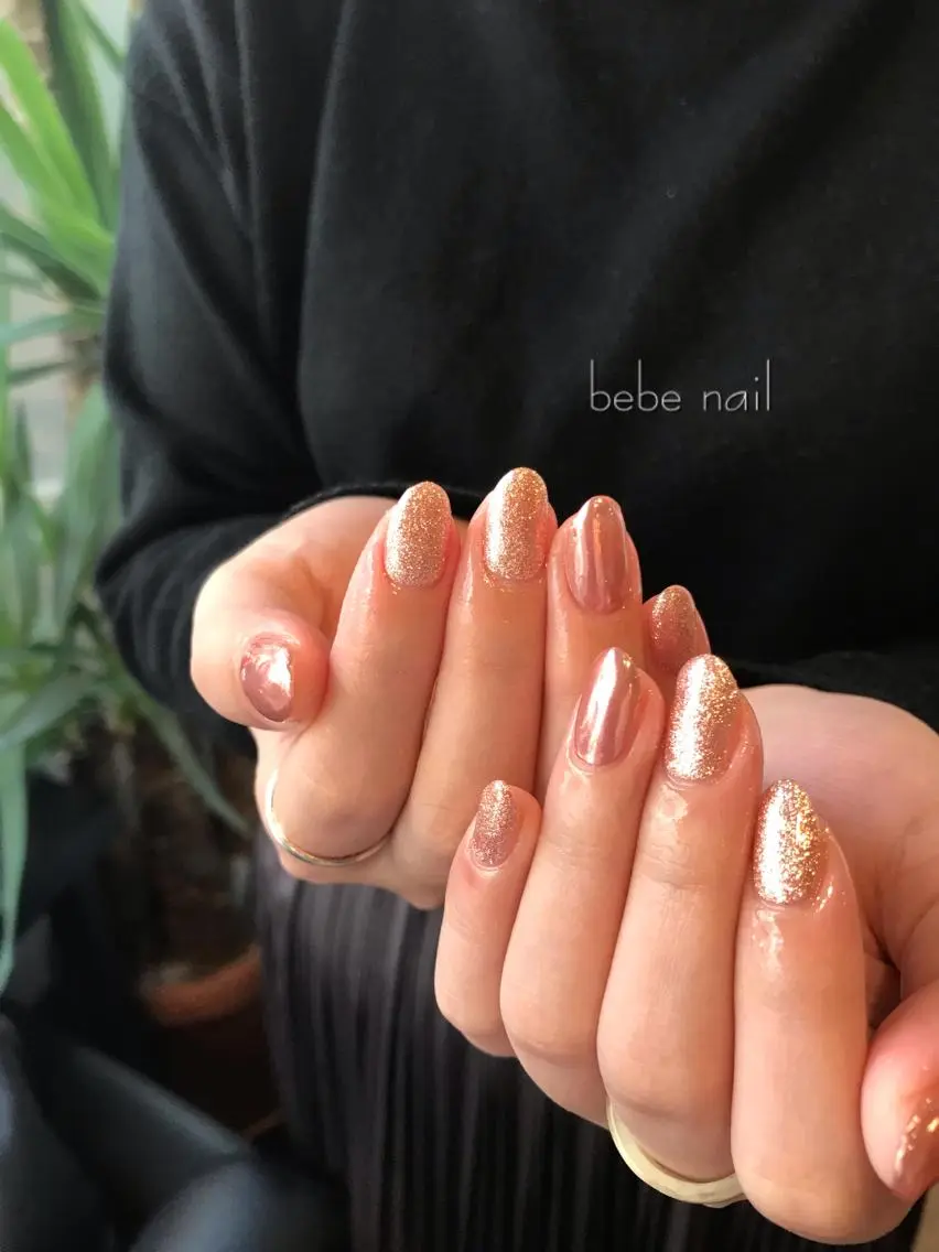ネイル ラメ(グリッター) ミラーネイル ピンク Ann nailのネイルデザイン