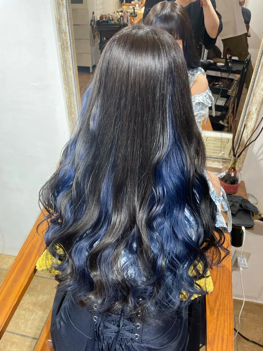 ロング カラー ブルーカラー ネイビーカラー ヘアカラー トリートメント ヘアアレンジ にいた かづしげのヘアスタイル