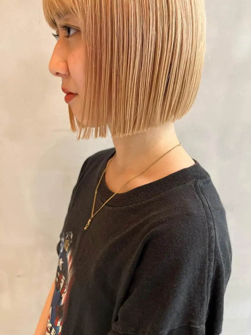 ミディアム 縮毛矯正ボブ&顔まわ レイヤー♡TOMOEのヘアスタイル