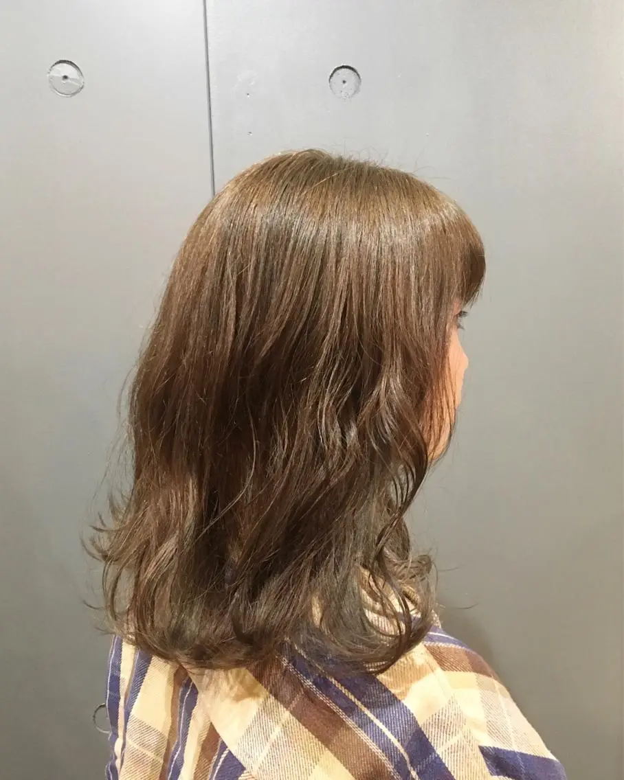 セミロング ヘアアレンジ ヘアカラー Loa misakiのヘアスタイル