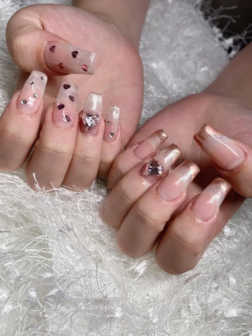 ネイル 長さ出し フレンチネイル ジェルネイル グラデーション 韓国ネイル ハンドネイル Nail&eye Belire 新宿のネイルデザイン