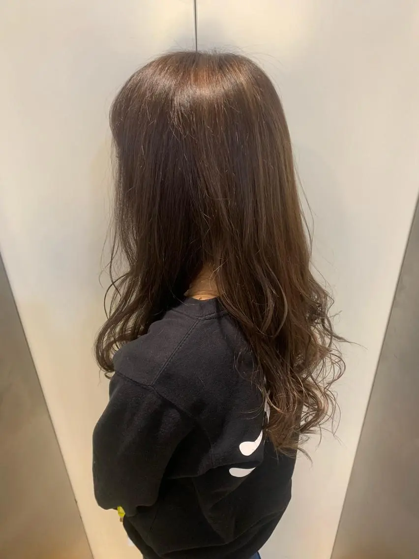 ロング カラー ヘアアレンジ ハイライトカラー ハイライト 天野 利咲のヘアスタイル