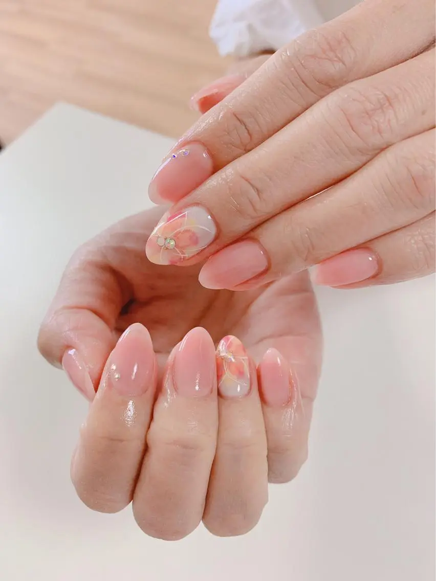 ネイル アートネイル 長さ出し フットネイル グリーン ニュアンスネイル Lily Roseスタッフ一同のマツエク・マツパデザイン