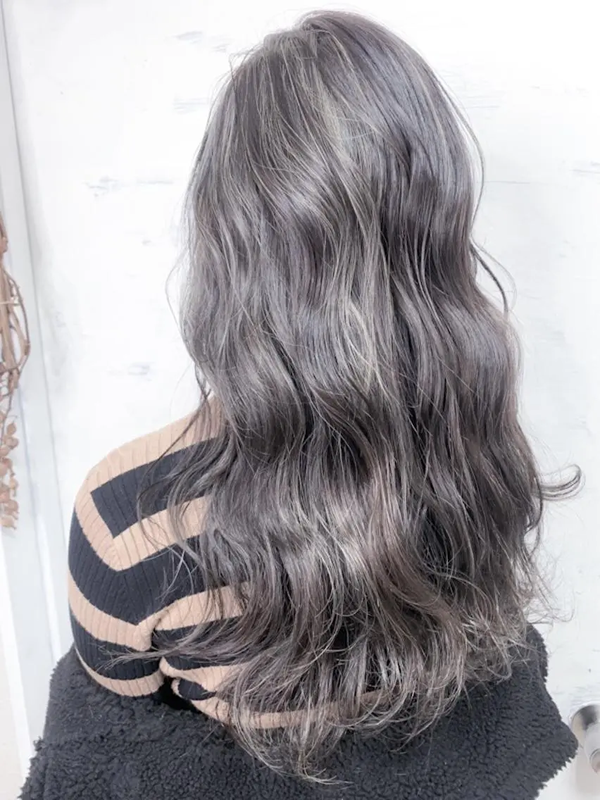 ロング カラー アディクシーカラー ハイライトカラー ハイライト ヘアカラー BOX mico.のヘアスタイル