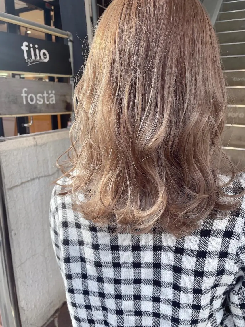 ミディアム カラー 梅田美容室 山崎海波のヘアスタイル