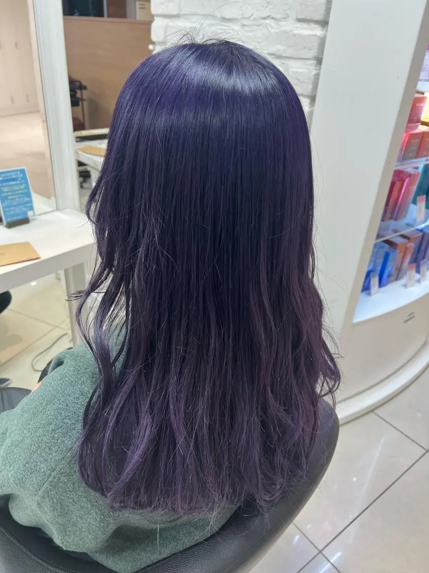 ロング カラー アッシュ ブリーチ ラベンダーカラー 【暖色カラー特化】 中山由梨のヘアスタイル