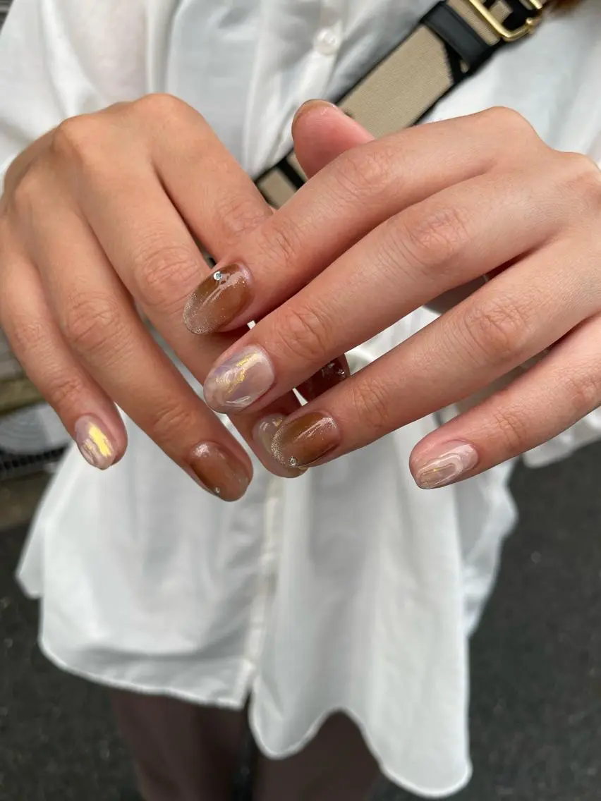 ネイル マグネットネイル ハンドネイル フットネイル with hues AYAのネイルデザイン
