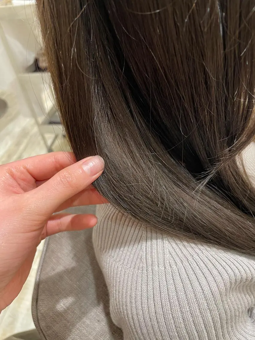 カラー ベージュカラー オリーブベージュ 小野 明日香のヘアスタイル