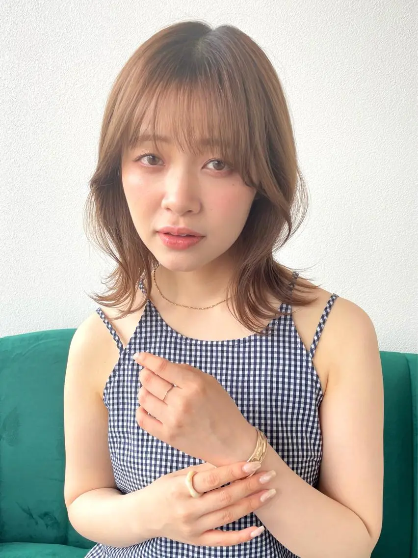 ミディアム カラー ベージュカラー くびれヘア くびれレイヤー レイヤーカット カット ヘアカラー トリートメント kitin 吉祥寺 山岸花のヘアスタイル