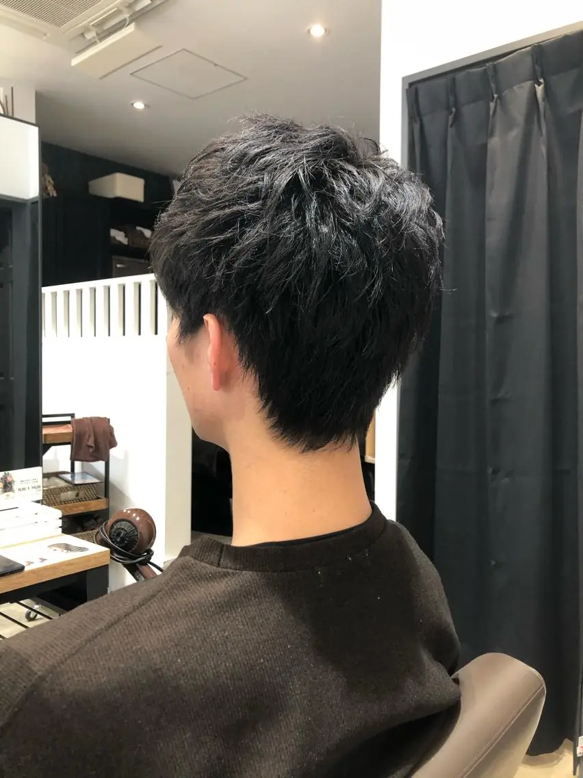 ショート メンズ カット 鈴村 大介のヘアスタイル