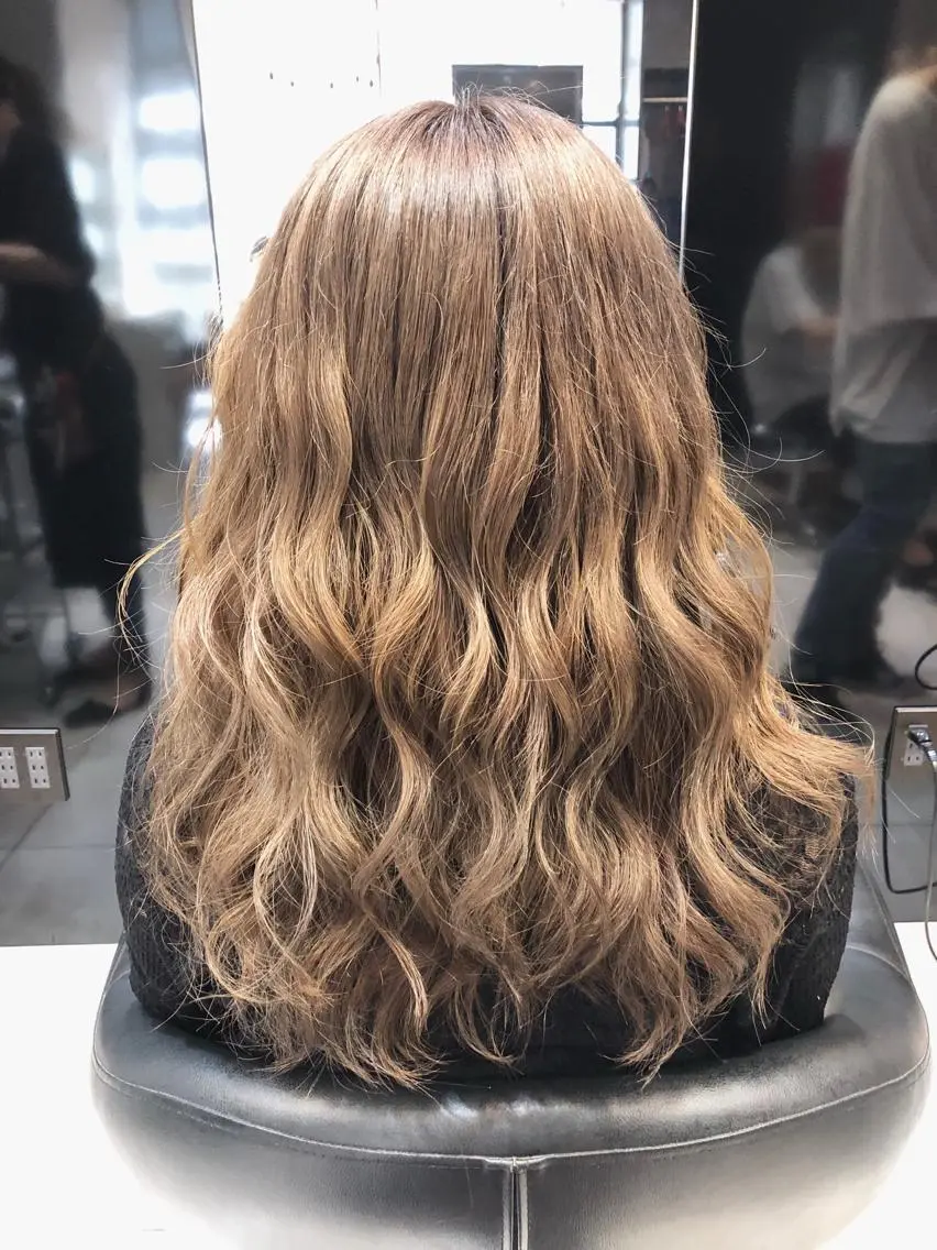 セミロング カラー ベージュカラー 女性リピ90%🍨 🩷佐藤みずきのヘアスタイル