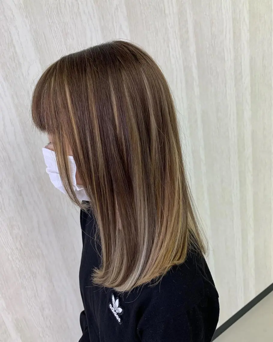 ロング カラー ベージュカラー ブラウンカラー グラデーションカラー ハイライトカラー インナーカラー UNDER vr 【アンダーバー】のヘアスタイル