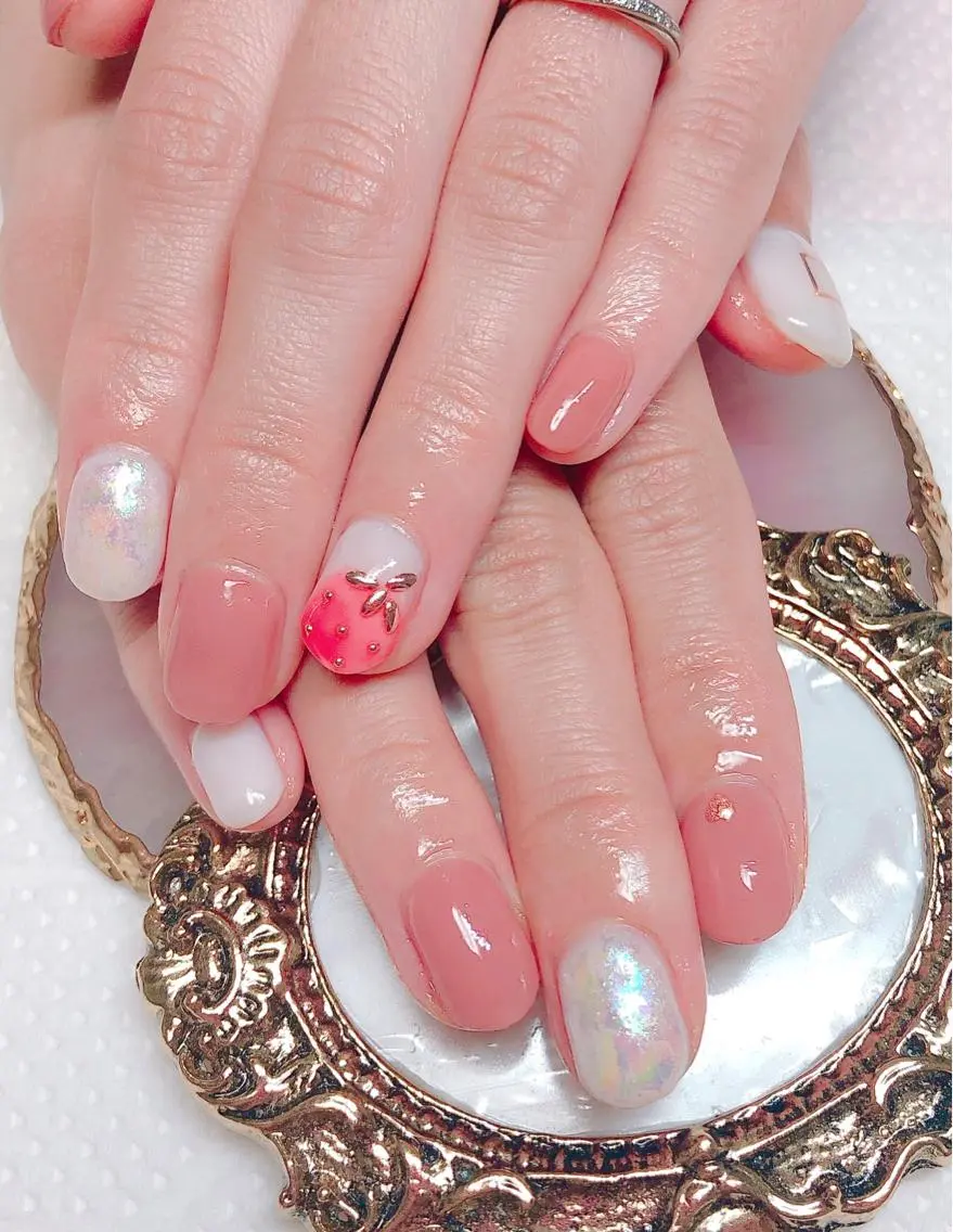 ネイル アートネイル シンプルネイル CROWN プライベートサロンのネイルデザイン