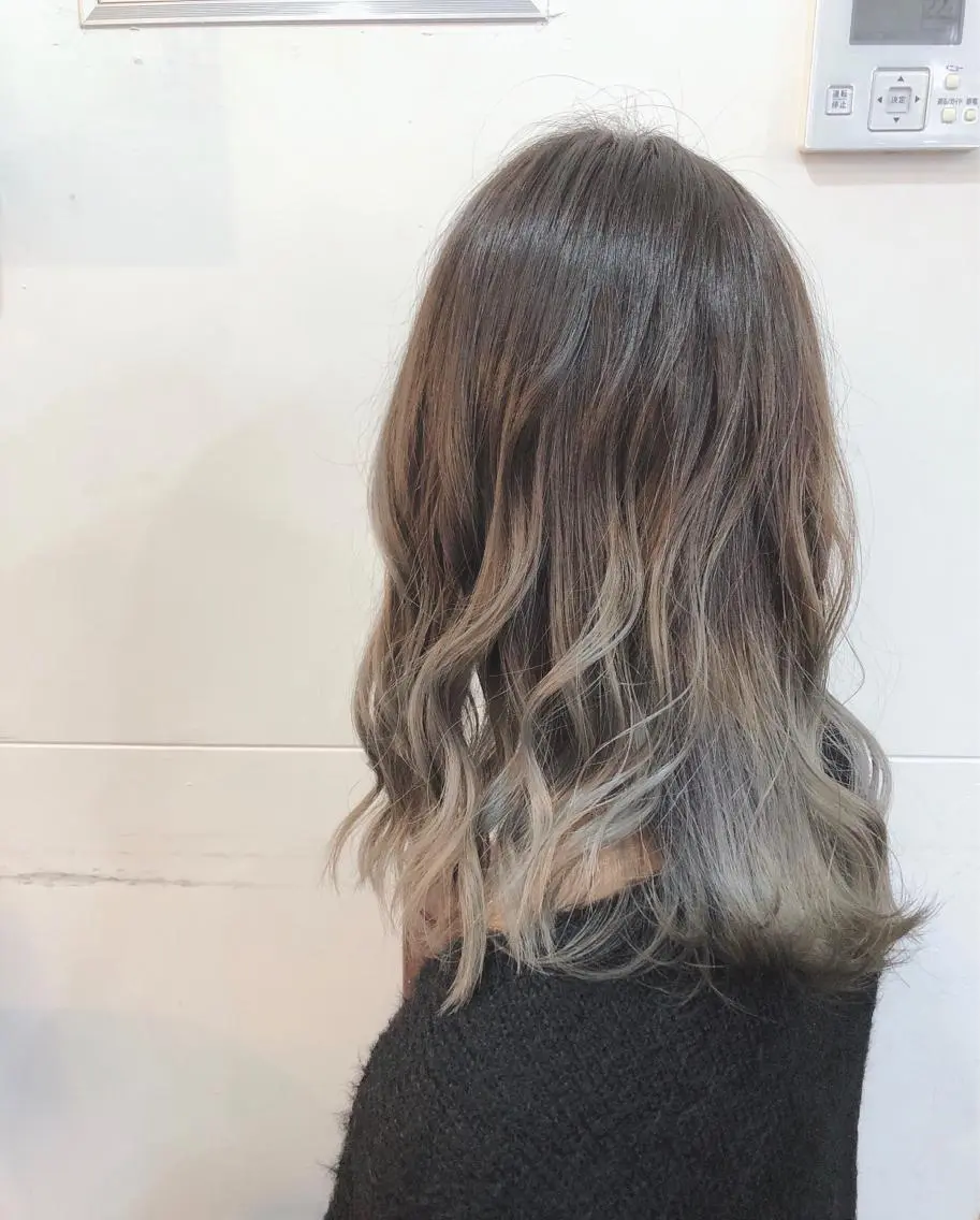 セミロング ヘアカラー トリートメント 吉田 典弘のヘアスタイル
