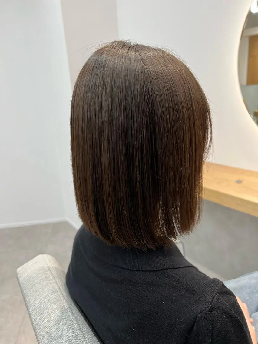 ミディアム カラー 小森聖奈 韓国風レイヤーカットのヘアスタイル