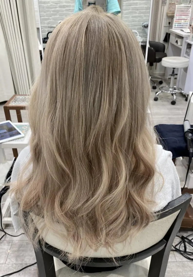 ロング カラー 美髪クリエイター マリアのヘアスタイル