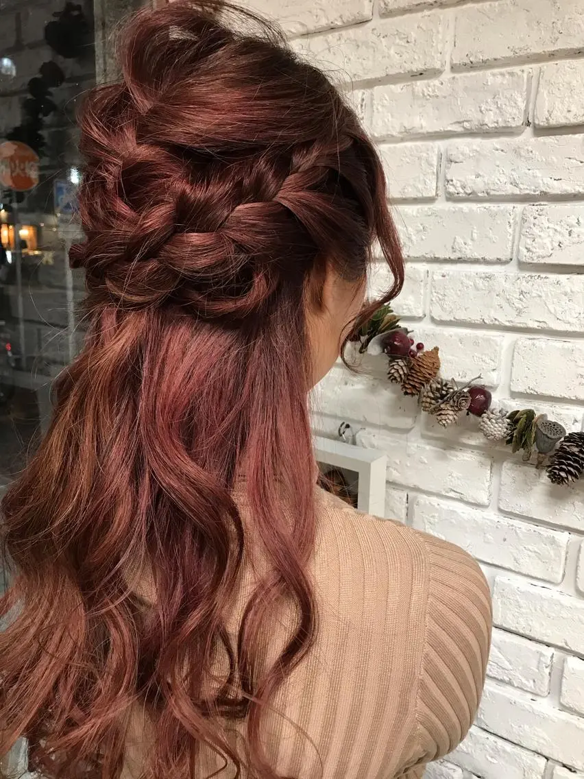 カラー ヘアアレンジ ハーフアップ ダブルカラー ピンクカラー カット ヘアカラー トリートメント 日比 貴大/ minim hairのヘアスタイル