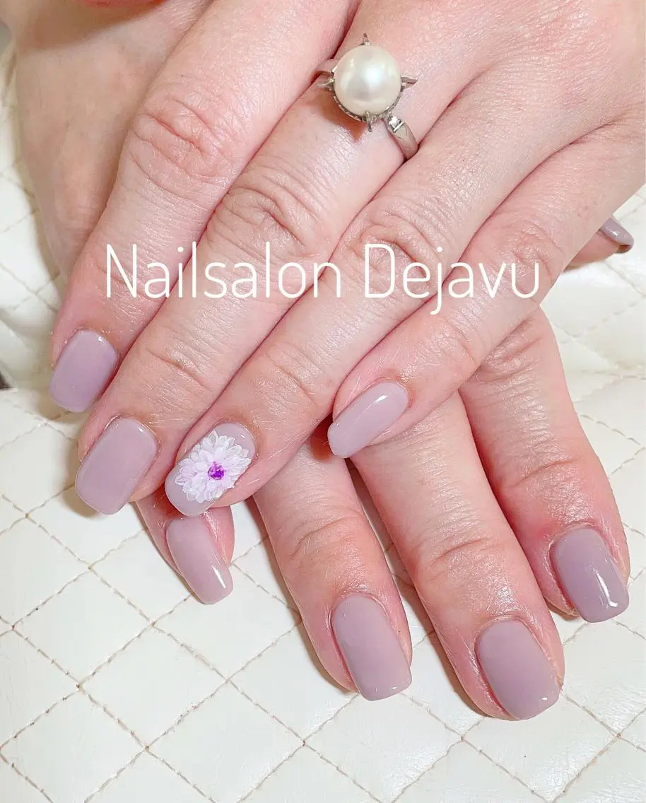 ネイル アートネイル フラワーネイル ワンカラーネイル Nail salon Dejavu 🌿のネイルデザイン