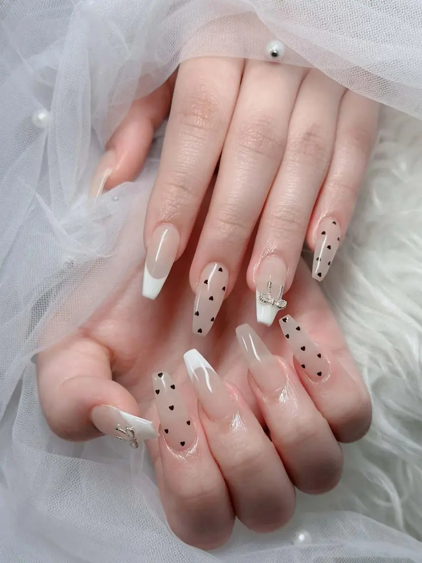 ネイル フレンチネイル ジェルネイル ハロウィン 韓国ネイル マグネットネイル ハンドネイル H.baby Nail Salonのネイルデザイン