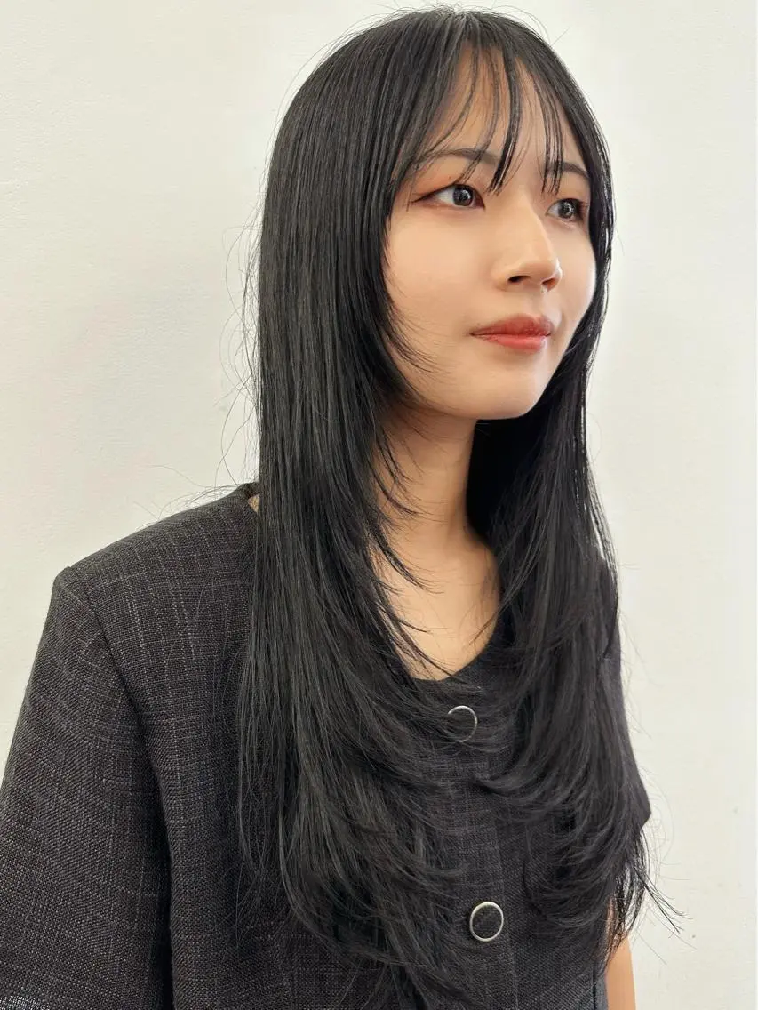 セミロング カラー ベージュカラー ブラウンカラー ショコラブラウン グレージュ くびれヘア カット ヘアカラー トリートメント 鈴木 一貴のヘアスタイル