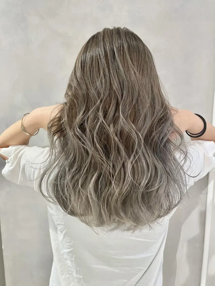 セミロング カラー 縮毛&髪質改善 TAIGAのヘアスタイル