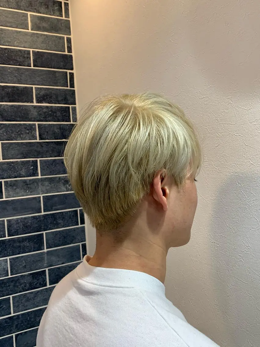 カラー メンズ メンズブリーチ マッシュ ブリーチ 外国人風カラー カット ヘアカラー トリートメント 川野 賢のヘアスタイル