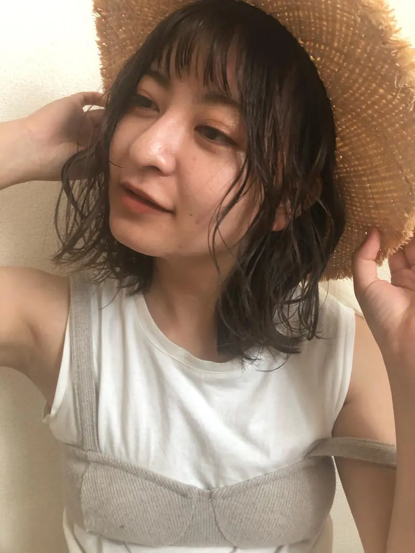 ミディアム カラー 大人girly🛋️ 🤍yukakoのヘアスタイル