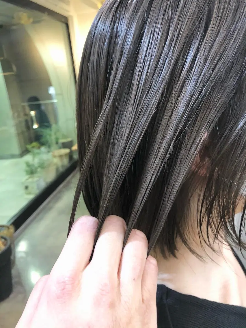 ショート カラー グレージュ カット ヘアカラー 千葉 郁也のヘアスタイル