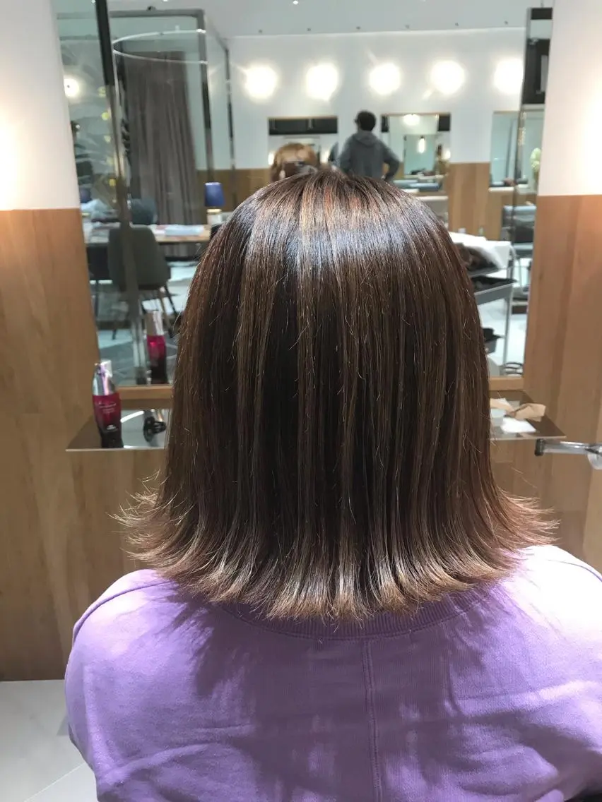 セミロング カラー ハイライトカラー イルミナカラー ハイライト 谷合 貴志のヘアスタイル