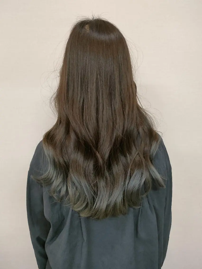 ロング コウスケ rebornのヘアスタイル