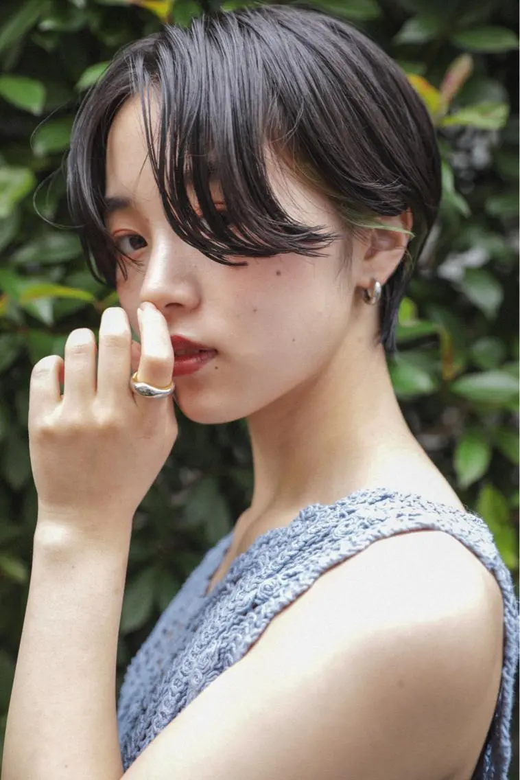 ショート カラー ハンサムショート インナーカラー ショートヘア レイヤーカット ハッシュレイヤー特化のヘアスタイル