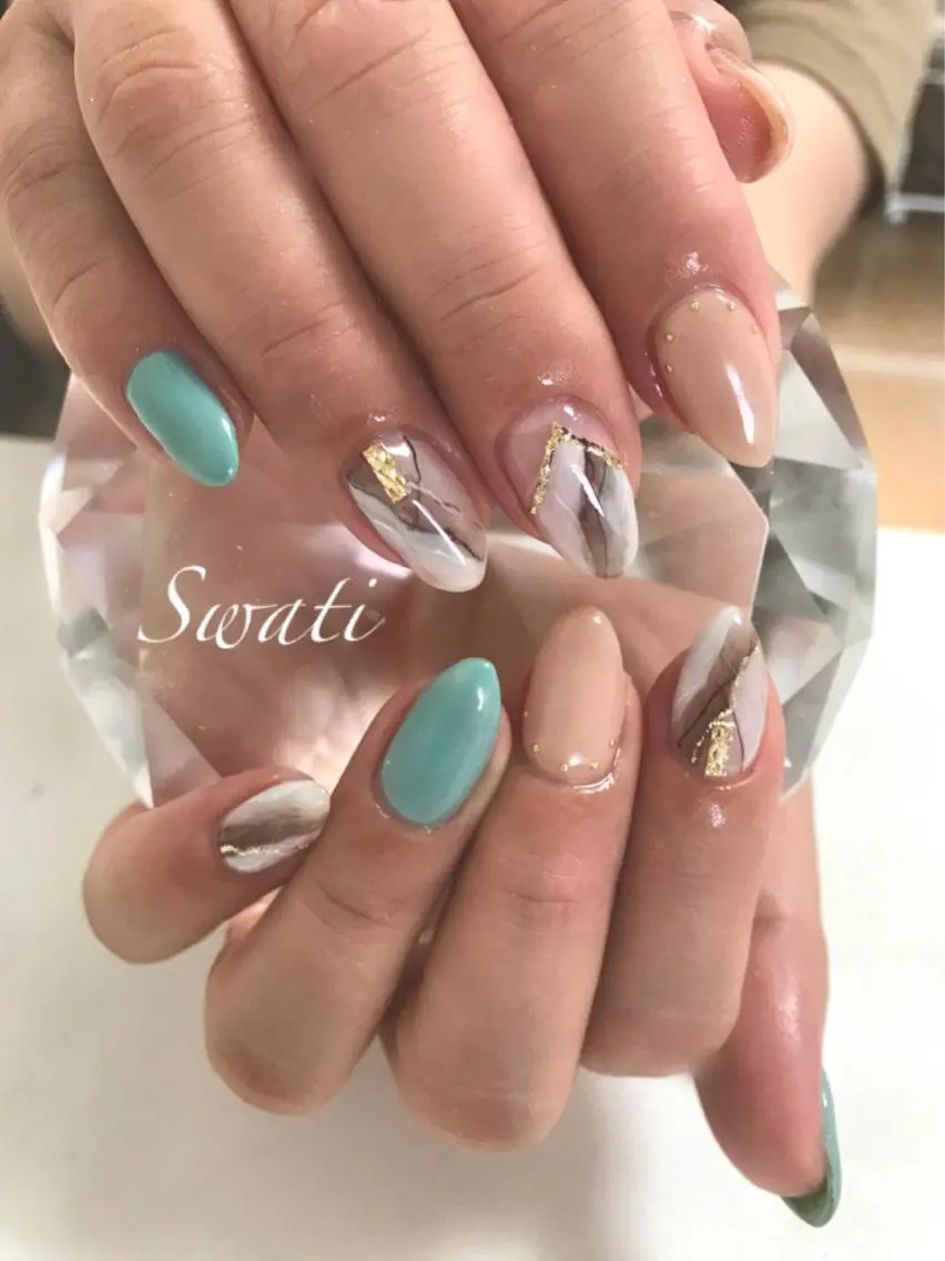 ネイル アートネイル グリーン 大理石ネイル(マーブル) ニュアンスネイル オフィスネイル yuko （ネイリスト）のネイルデザイン