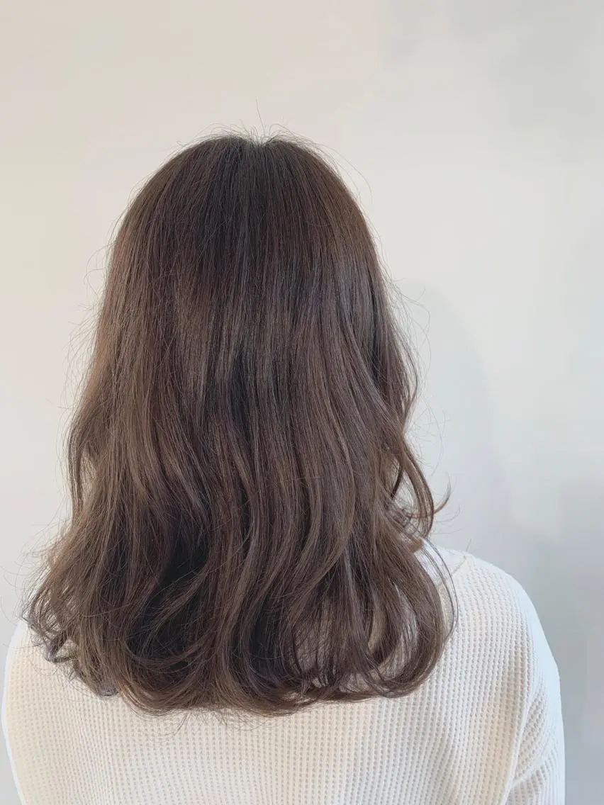 ミディアム カラー パーマ ヘアアレンジ ベージュカラー 加藤 綾華のヘアスタイル