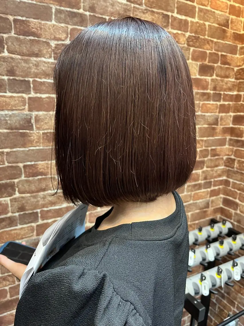 ミディアム カラー パーマ ヘアアレンジ メンズ キッズ ネイル マツエク・マツパ アイブロウ ミディアムパーマ メンズパーマ ブラウンカラー ケアカラー 透明感カラー 久木原 ゆりのヘアスタイル