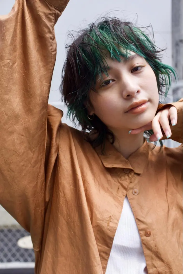 ショート カラー パーマ ブリーチ インナーカラー パーマウルフショート 濱田匠のヘアスタイル