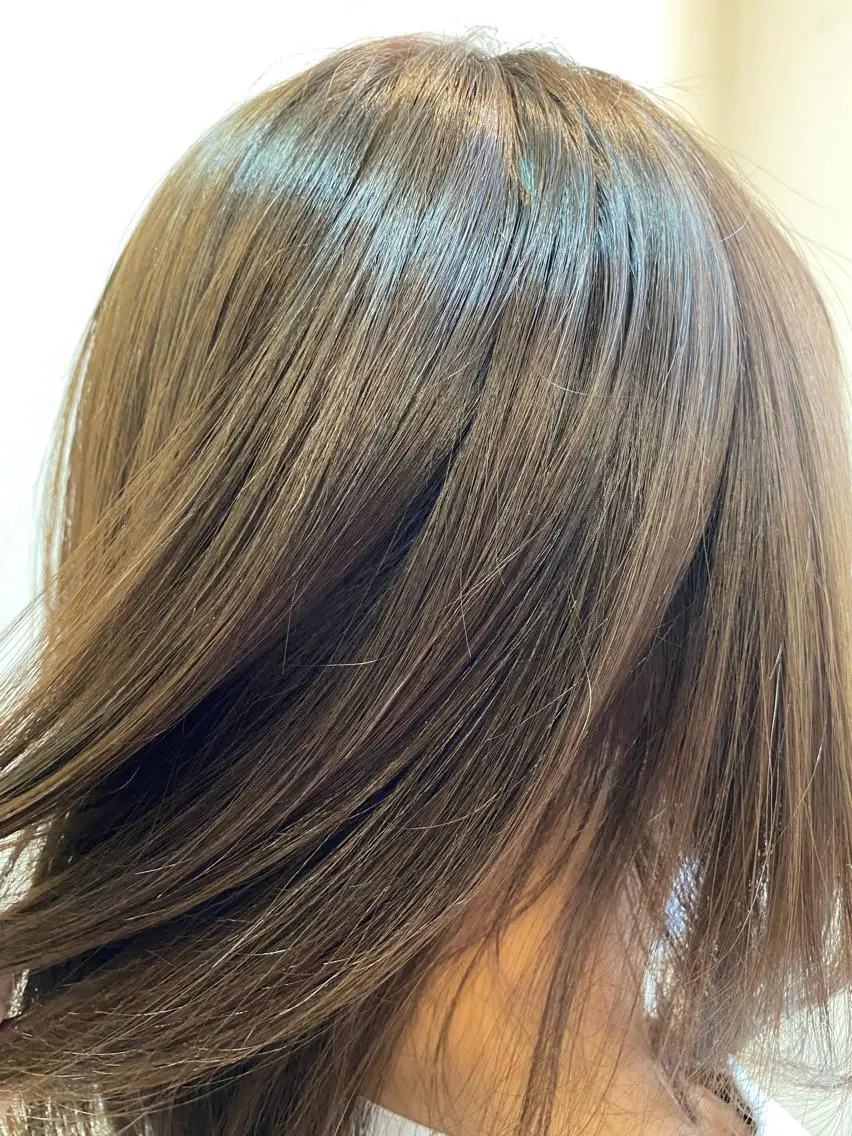 ミディアム カラー ベージュカラー 似合わせ/レイヤー カット/すずきたつやのヘアスタイル