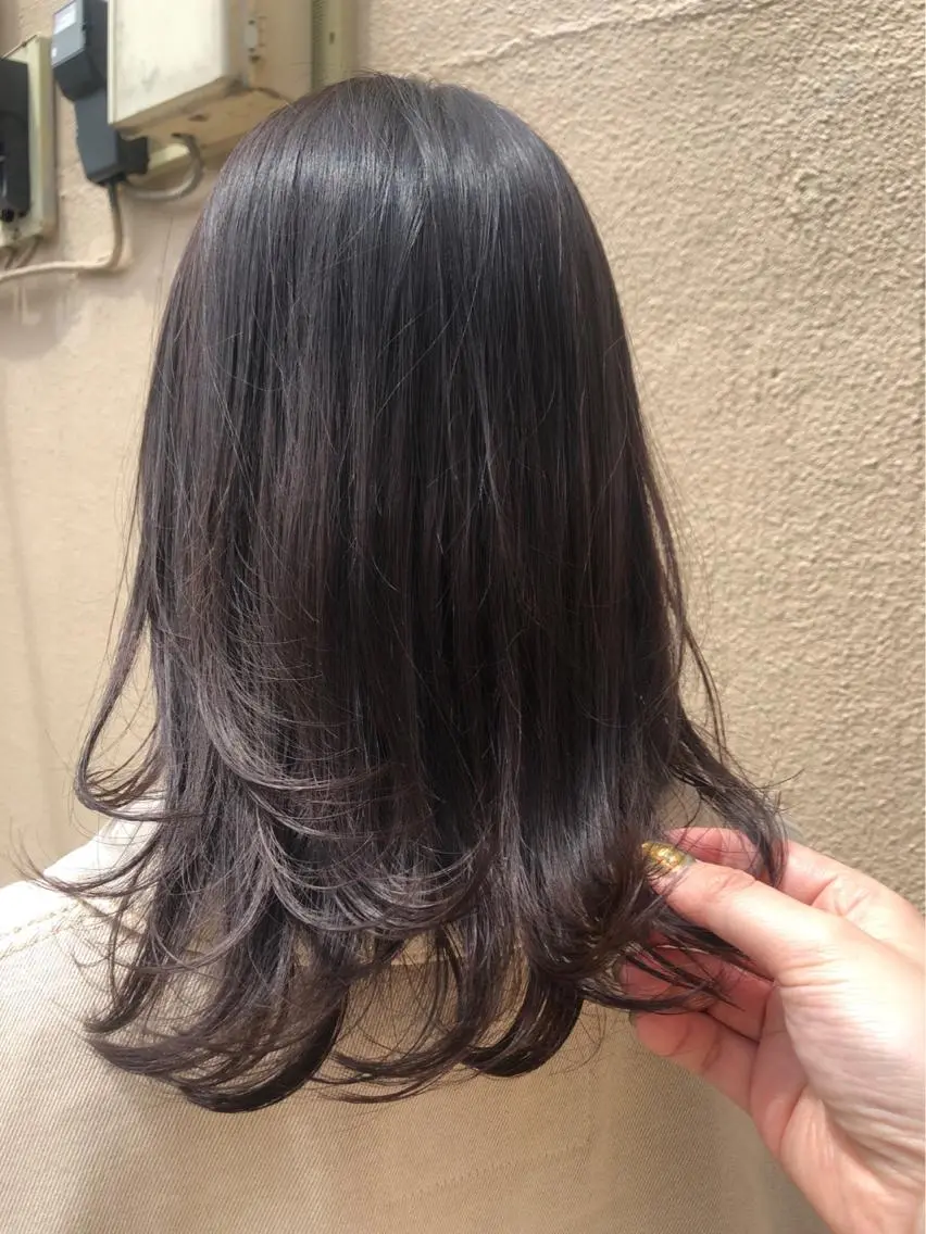ミディアム カラー グレージュ ラベンダーカラー ラベンダーグレージュ ラベンダーグレー スガハラ アンナのヘアスタイル