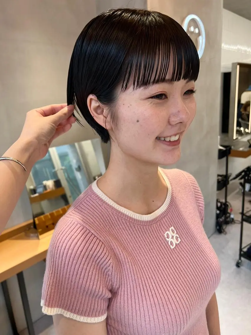 ショート カラー 縮毛矯正ボブ&顔まわ レイヤー♡TOMOEのヘアスタイル