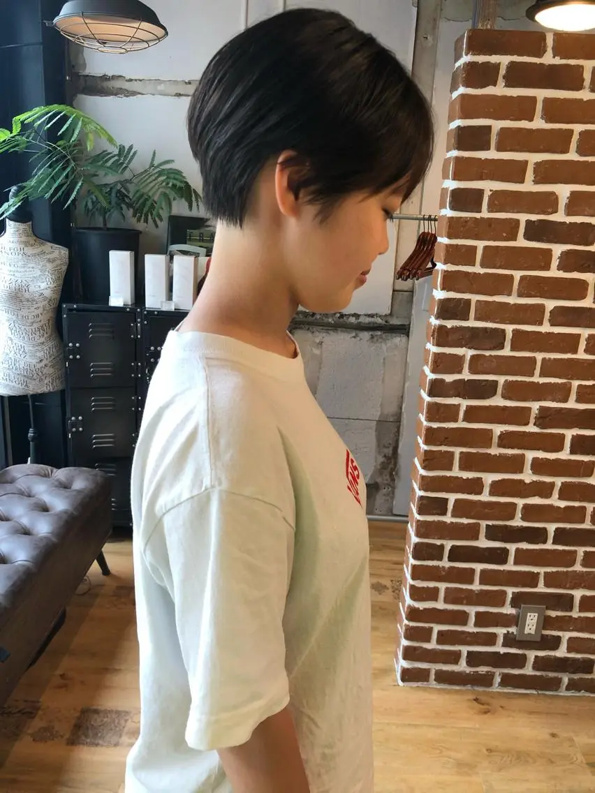 ショート 切りっぱなしボブ ボブ 外国人風カラー ハイライト レイヤーカット ショート職人 美容師【KENTA】のヘアスタイル