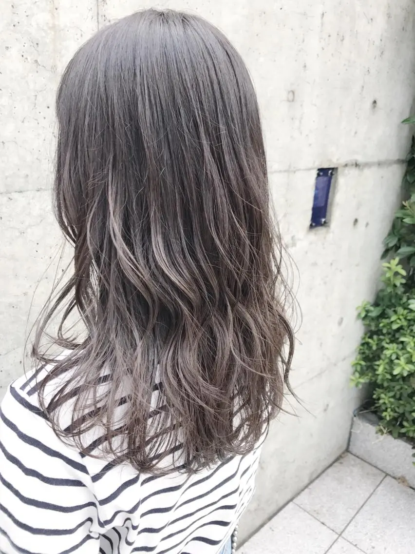 セミロング カラー グラデーションカラー 【完全マンツー 恵比寿】佐藤 翔のヘアスタイル