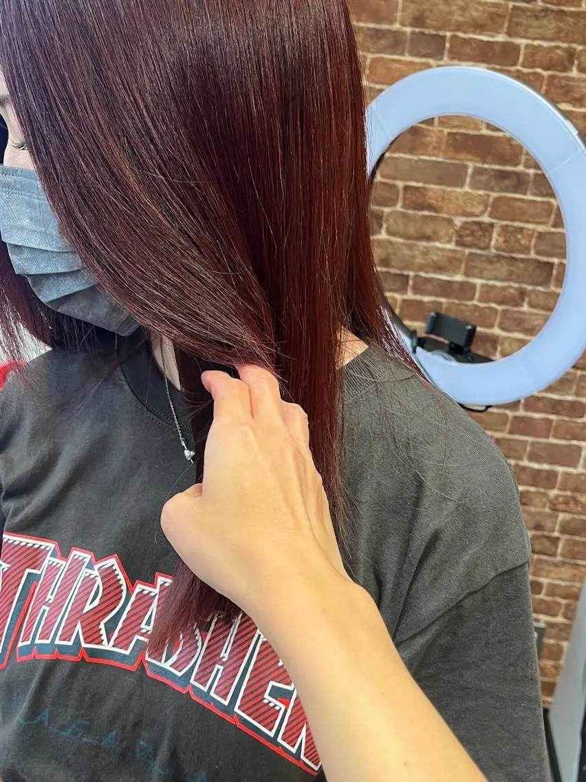 ロング カラー パーマ ヘアアレンジ メンズ キッズ ネイル マツエク・マツパ アイブロウ メンズハイライト メンズパーマ ブラウンカラー ケアカラー 透明感カラー 久木原 ゆりのヘアスタイル